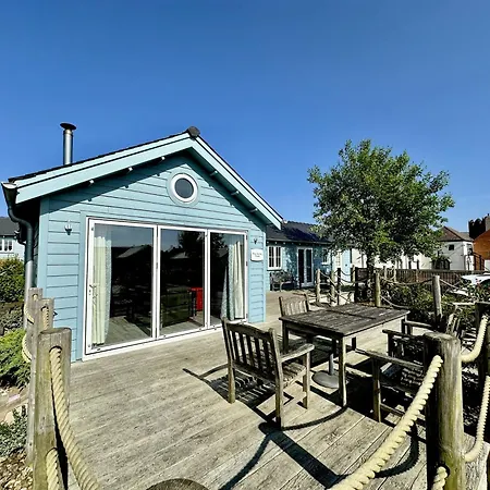 Ferienhaus Blue Anchor House - Part Of The The Bay Filey Village With Pool, Gym And Direct Access, Pub, Restaurant, Tennis And Meadows Walks *