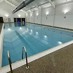 Blue Anchor House - Part Of The The Bay Filey Village With Pool, Gym And Direct Access, Pub, Restaurant, Tennis And Meadows Walks 度假居 Reighton