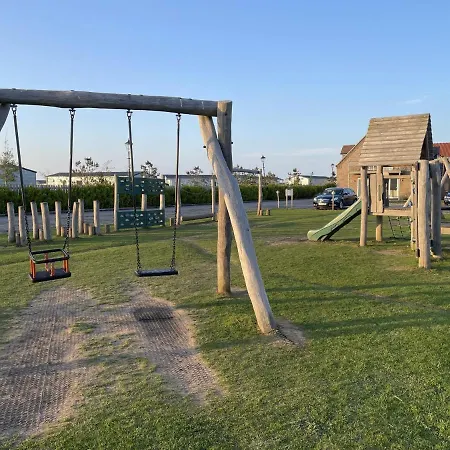 Blue Anchor House - Part Of The The Bay Filey Village With Pool, Gym And Direct Access, Pub, Restaurant, Tennis And Meadows Walks